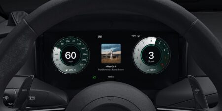 Apple CarPlay Ultra Is Here for Aston Martin Drivers