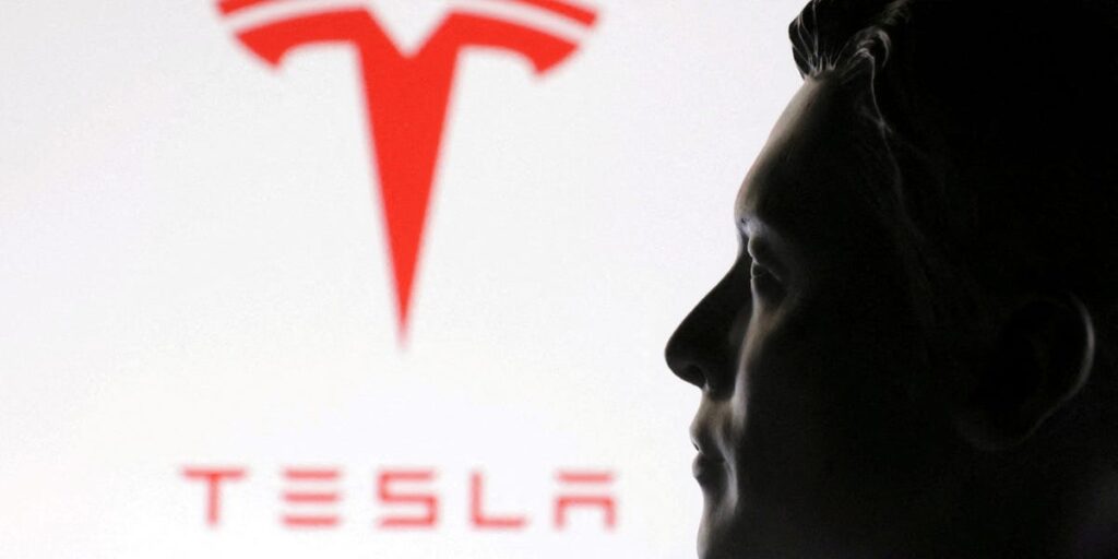 Elon Musk Says He Won’t Rule Out Merging XAI and Tesla