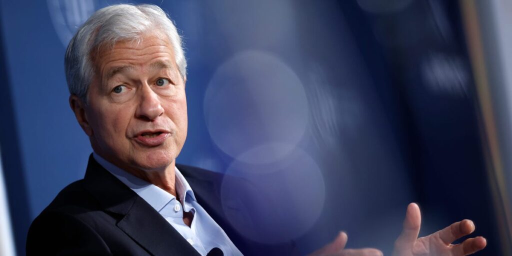 Jamie Dimon Says He’s a US ‘Patriot’ but Sees How Far China’s Come