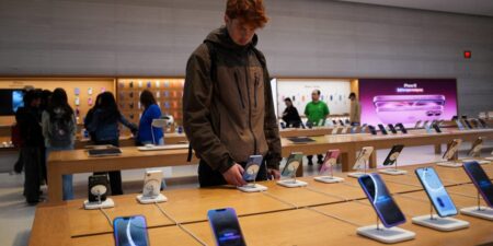 Apple Dominates the Global Best-Selling Smartphones List