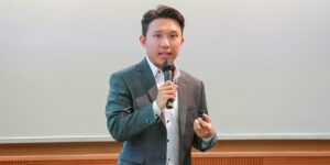 Career Coach Shares 5 Tips for Acing AI Interviews and Tests