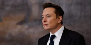 Elon Musk Responds to Tesla FSD Running a Red Light