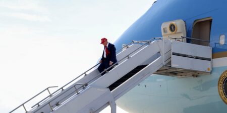 Legal Experts Weigh in on Reports About Trump Getting Plane From Qatar