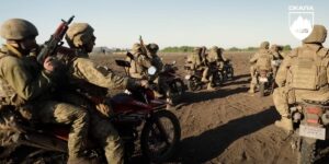 New Ukrainian Assault Unit Features Riflemen Shooting From Motorbikes