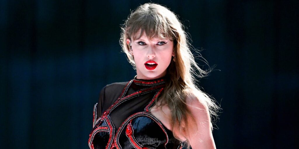 Taylor Swift Buys Back Her Music Masters, Renders ‘Taylor’s Version’ Moot
