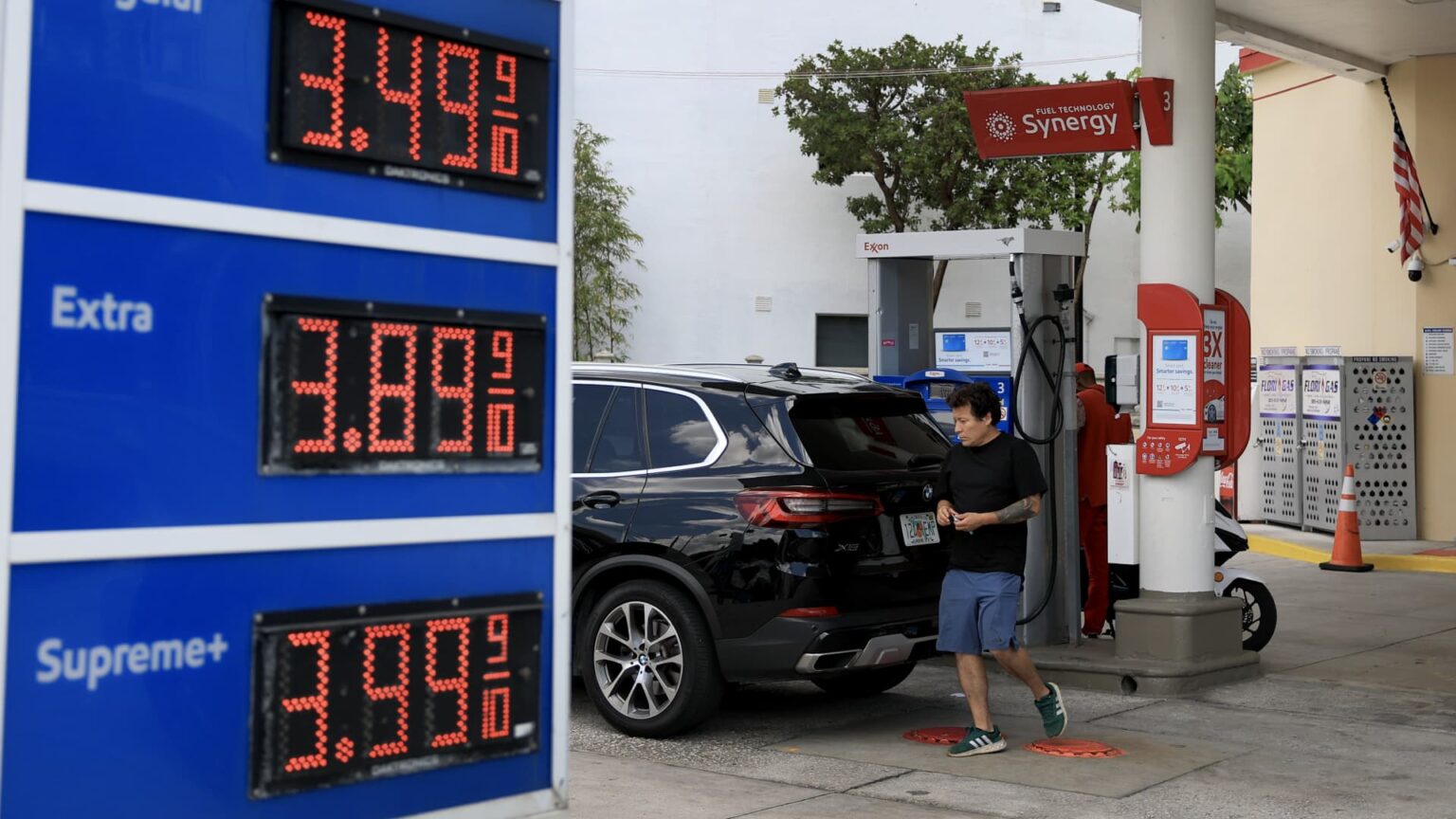 U.S. inflation rises 0.1% in May from prior month, less than expected