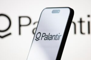 Palantir Stock Or Snowflake’s?