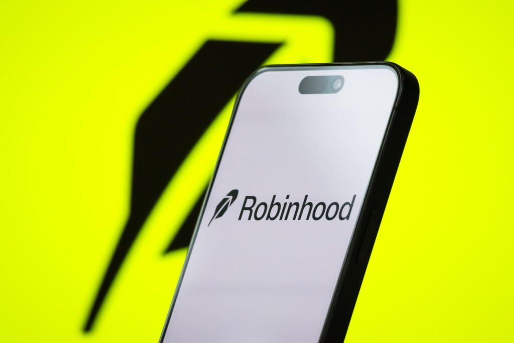 Buy or Sell HOOD Stock At 