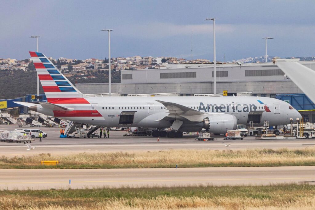 Why American Airlines Stock Is A Risky Bet
