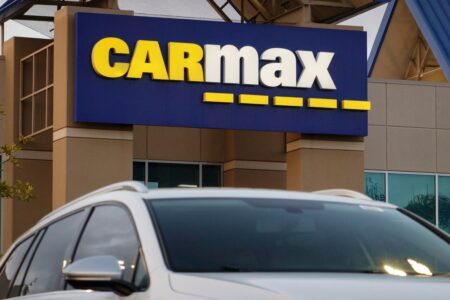 Buy Or Sell CarMax Stock Ahead Of Q1 Earnings?