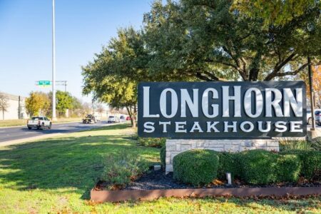 Can Darden Restaurants Deliver In Its Next Earnings?