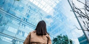 Young Workers Are Struggling to Find Work: LinkedIn Exec Shares Advice