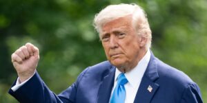 Trump Says He’s Keeping Starlink and Tesla He Bought at White House