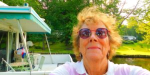 Retired Boomer Lives on a Houseboat to Save Money and Stay Active