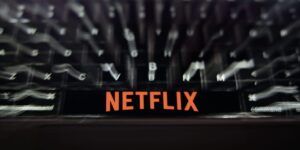 Netflix Makes Its First Linear TV Deal, Hinting at Bigger Ambitions