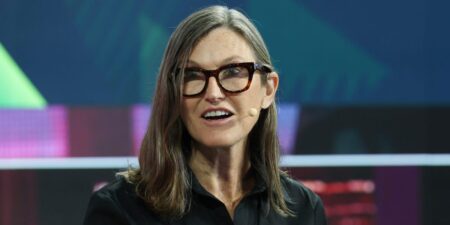 Cathie Wood Says She’d Pick Tesla If She Can Only Invest in One Stock