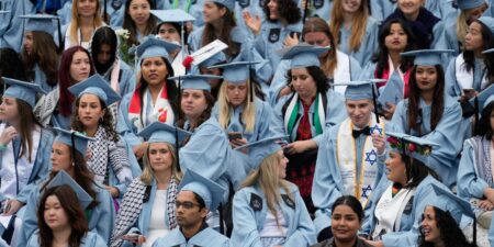 Foreign Students Seeking US Visa Have to Set Their Social Media Public