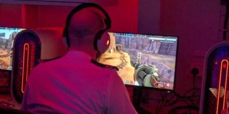 UK Royal Navy Has Gaming Computer Room for Esports on Aircraft Carrier