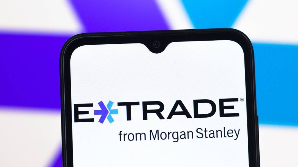 No-Fee Index Funds: E-Trade Vs. Fidelity