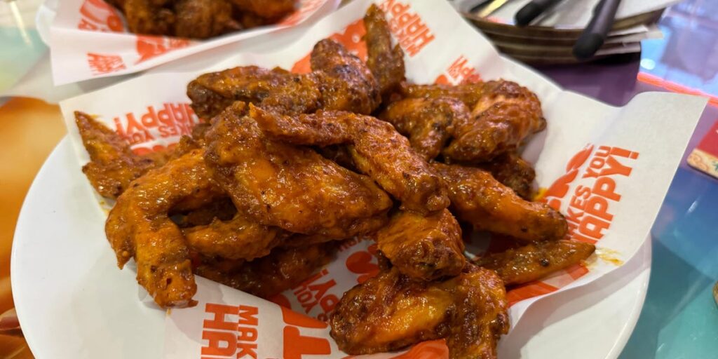 I Visited a Hooters in the UK, Weird Family-Friendly Vibe Confused Me