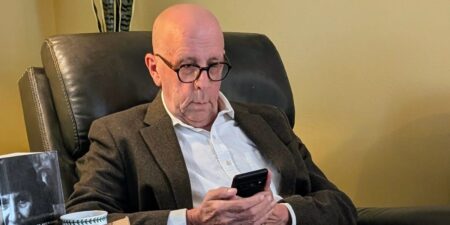 I Retired and Became Addicted to My Phone. Here’s How I Manage It.