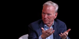 Ex-Google CEO: ‘Turn Off Your Phone’ to Focus or Relax