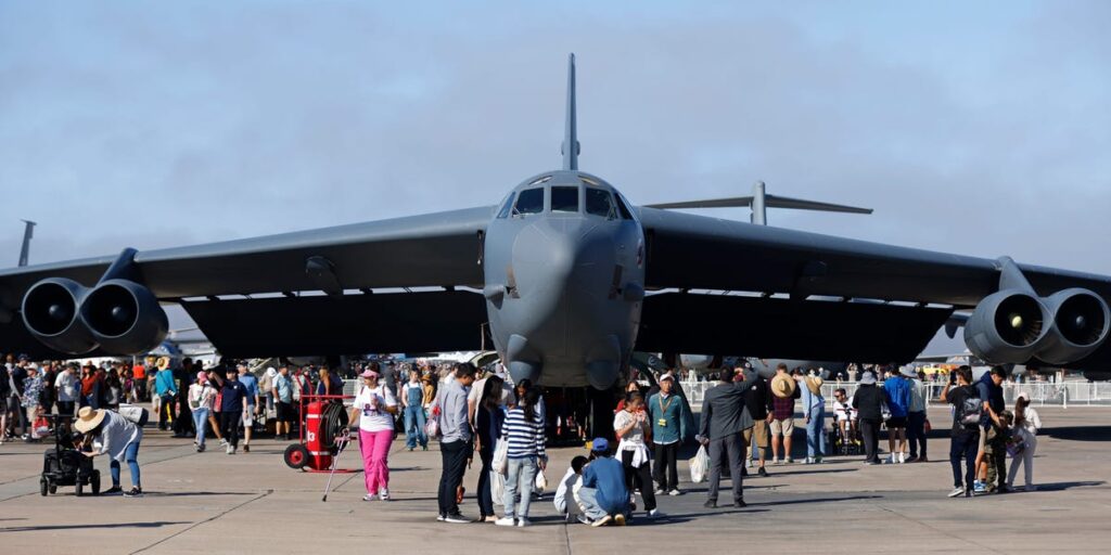 Delta Pilot Narrowly Avoids B-52 Collision in North Dakota