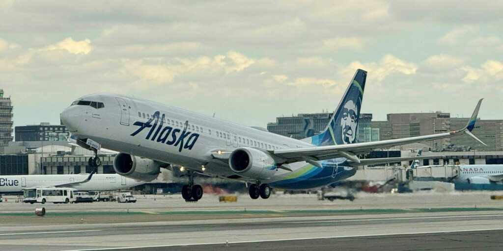 Alaska Airlines Is Grounding Its Fleet Because of an IT Outage