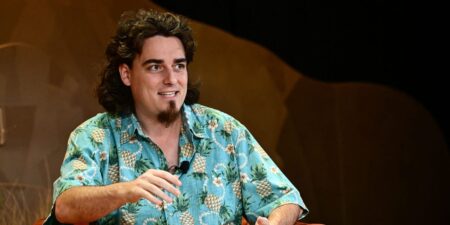 Good Luck Guessing Who’s on Palmer Luckey’s Spotify Playlist