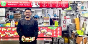He Quit His Glamorous Job As an Flight Attendant and Opened Food Stall