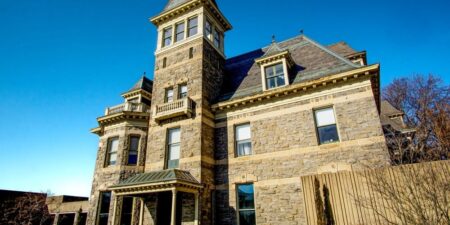 Inside Glenview, Mansion Built for Wall Street Banker in Gilded Age