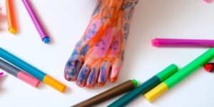 Mother Lets Kids Draw on Their Bodies With Washable Markers