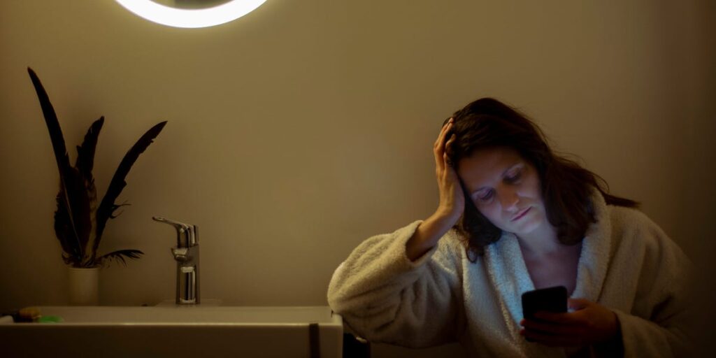 My Daughter Went on a Cell-Phone-Free Trip, and It Made Me Anxious