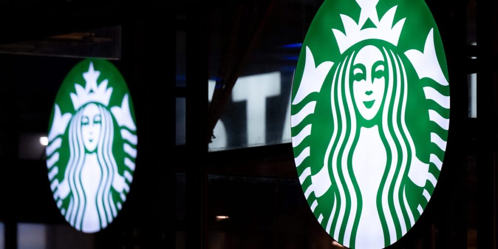 Starbucks Corporate Workers Protest the Latest RTO Mandate