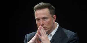 Tesla Analysts Dream Big About Robot Future After Terrible Quarter