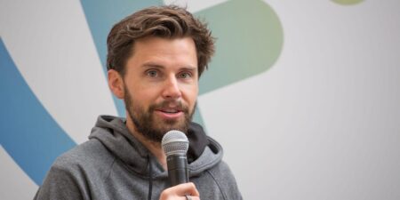 Hinge Is Using AI to Help People Date Better — but Not to Date a Bot