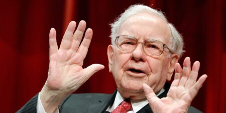 Analyst ‘Shocked’ by Berkshire Hathaway CEO Warren Buffett Retirement