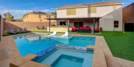 I’m an Airbnb Host in Las Vegas, and I’m Battling a Tourism Downturn