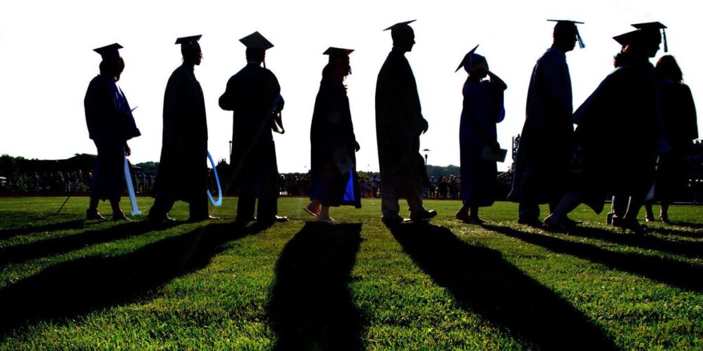 SAVE Plan: Trump Restarting Interest Charges on Student-Loan Borrowers