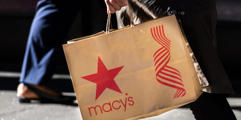 Macy’s CEO Says He Reads Customer Notes for Feedback on Turnaround