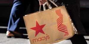 Macy’s CEO Says He Reads Customer Notes for Feedback on Turnaround