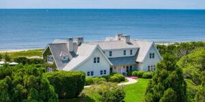I Toured an  Million Hamptons Mansion. Here’s What I Saw.