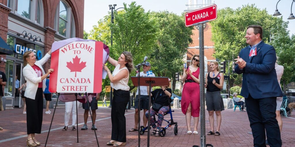 Americans and Their Businesses Beg Canadian Tourists to Come Back