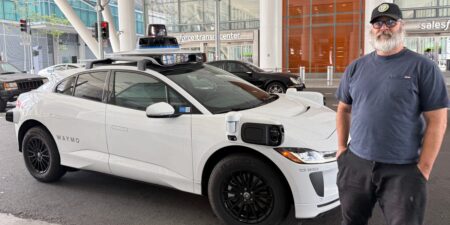 An Uber and Lyft Driver of 10 Years Reacts to His First Robotaxi Ride