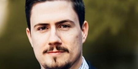 A Salesforce Consultant Shares How He Trained in AI to Secure His Job