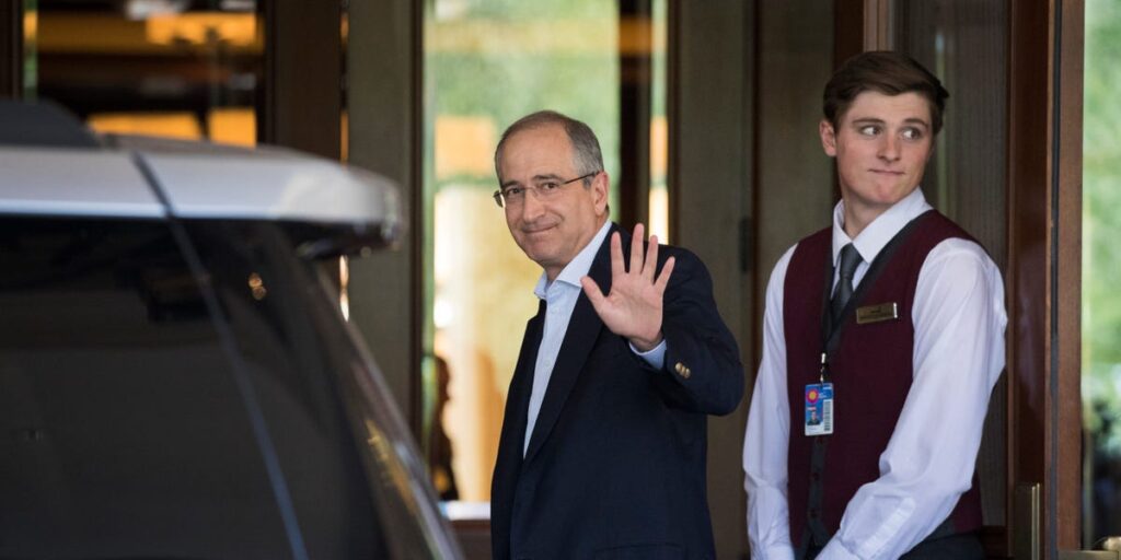 Comcast CEO Urges Employees to Maintain ‘Respectful Exchange of Ideas’