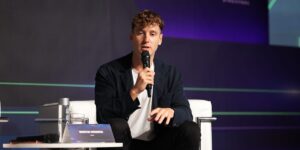 Harvey’s CEO Tells BI: Don’t Sleep on Junior Lawyers in AI Era