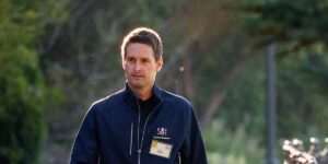 Snapchat and Instagram Are Starting to Chase the Same Growth Strategy