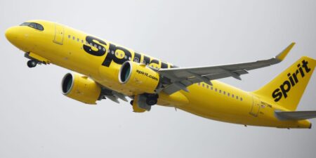 Spirit Airlines Wants to Cut Pilots’ Pay by 0 Million