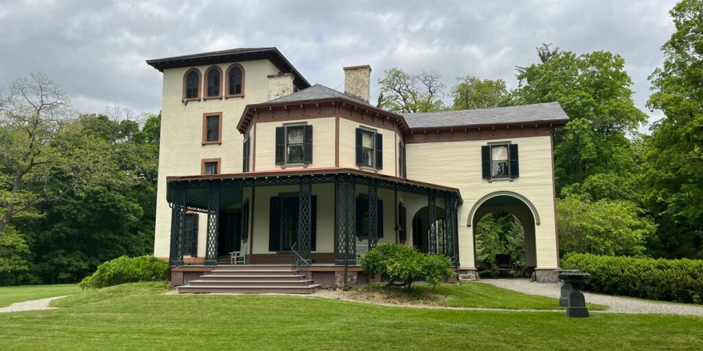 Inside a 45-Room Mansion Once Owned by Morse Code Inventor: Photos